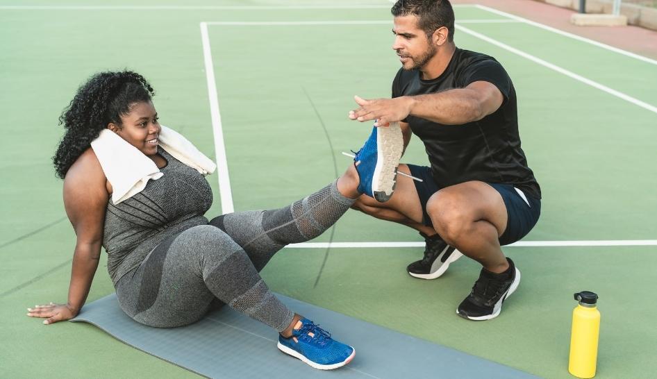 3 maneras en que los gimnasios pueden atraer y retener a la población inactiva Ancho de columna del entrenador