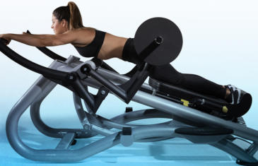 Programación de fitness Columna de equipos de fitness reales