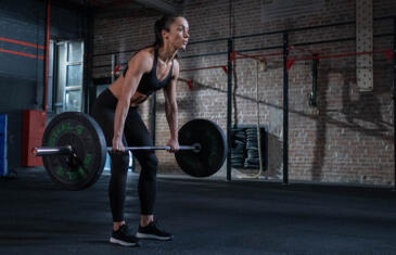 Página de recursos del estudio mujer deadlift stock columna Pexel