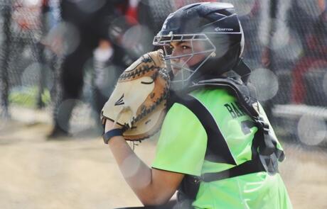 F Ir 9 de julio jugador de softball columna unsplash